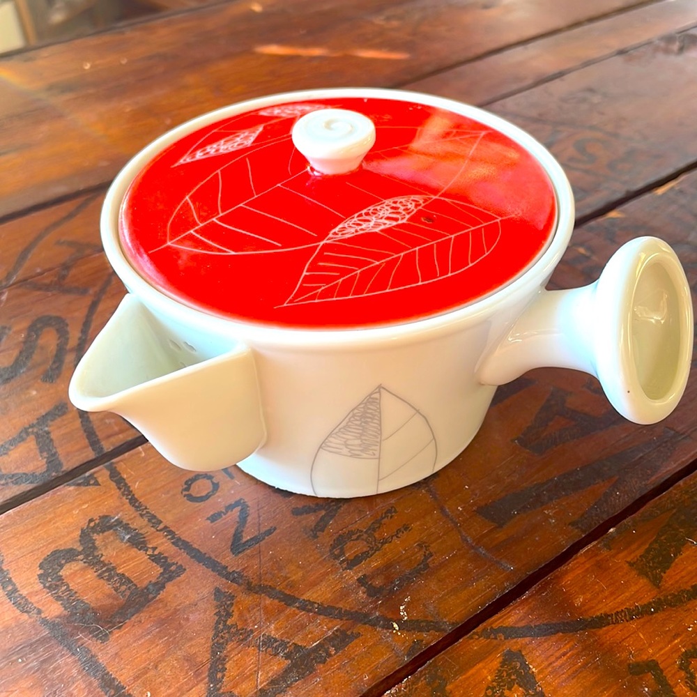 Mid‎ Century Yamaka Pottery side handle teapot
